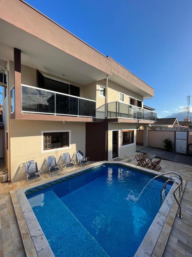 Casa Centro Com Piscina Villa อูบาตูบา ภายนอก รูปภาพ