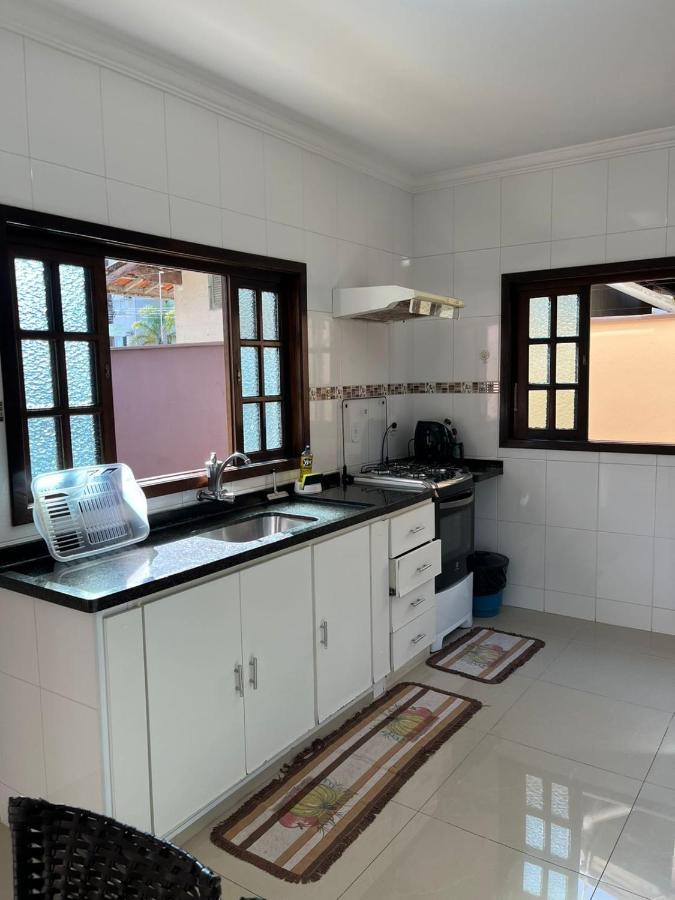 Casa Centro Com Piscina Villa อูบาตูบา ภายนอก รูปภาพ