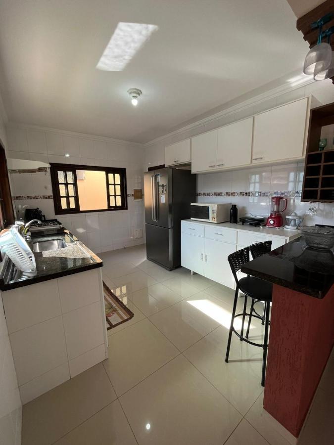 Casa Centro Com Piscina Villa อูบาตูบา ภายนอก รูปภาพ
